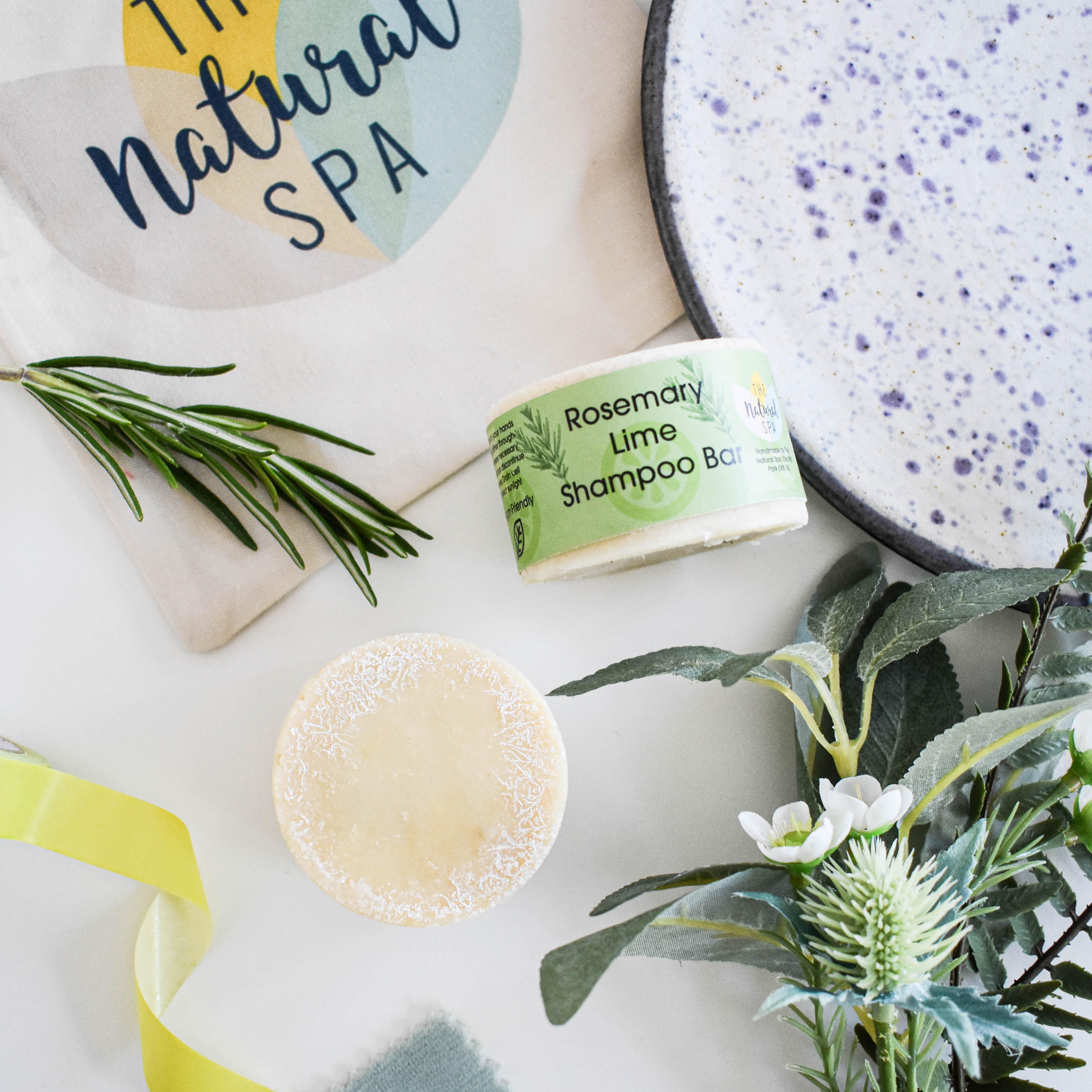 Shampoing Solide Romarin & Citron Vert | Lavage Naturel pour Tous Types de Cheveux | Soin Capillaire Vegan et Zéro Déchet