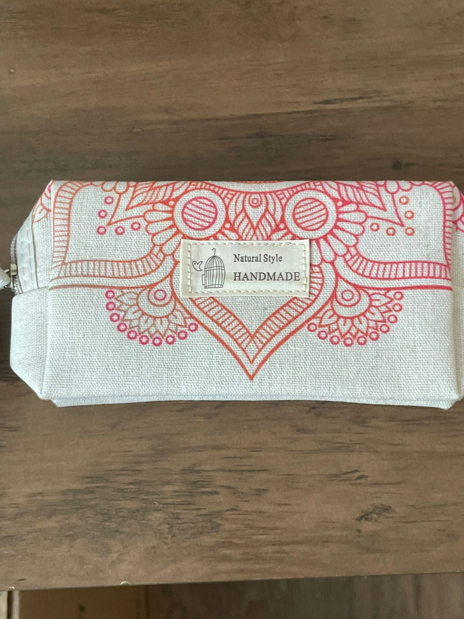 Trousse de Maquillage pour Femmes Mélaninées — Styles Afrocentriques et d'Affirmation
